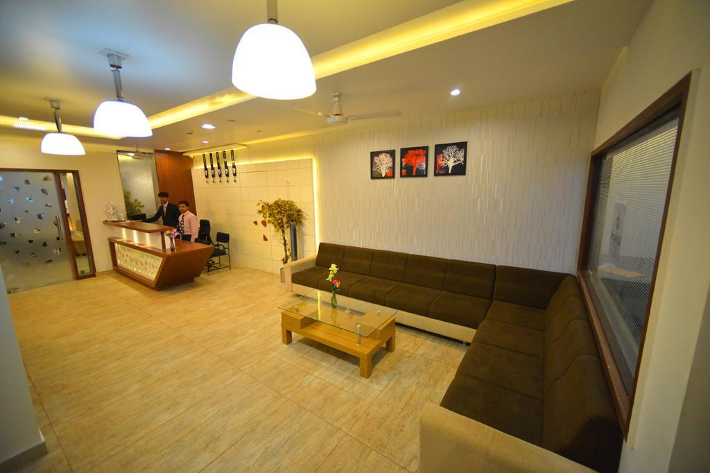 The Grand Imperial Hotel Morbi エクステリア 写真