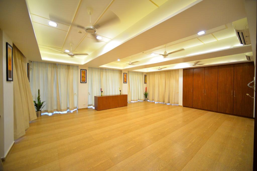 The Grand Imperial Hotel Morbi エクステリア 写真