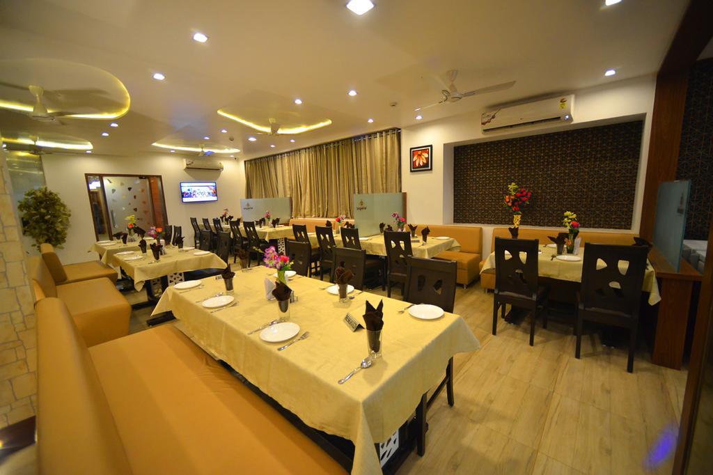 The Grand Imperial Hotel Morbi エクステリア 写真