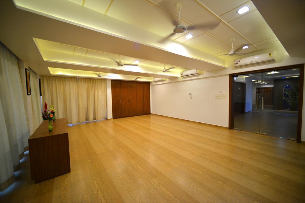 The Grand Imperial Hotel Morbi エクステリア 写真